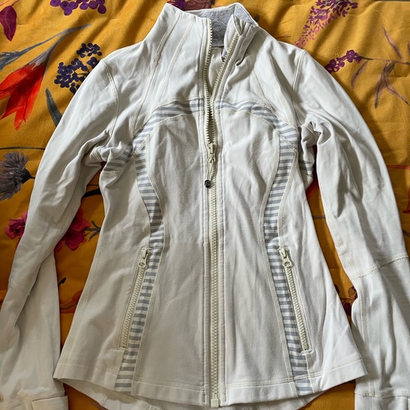Lululemon zip up jacket - Picture 2 of 3